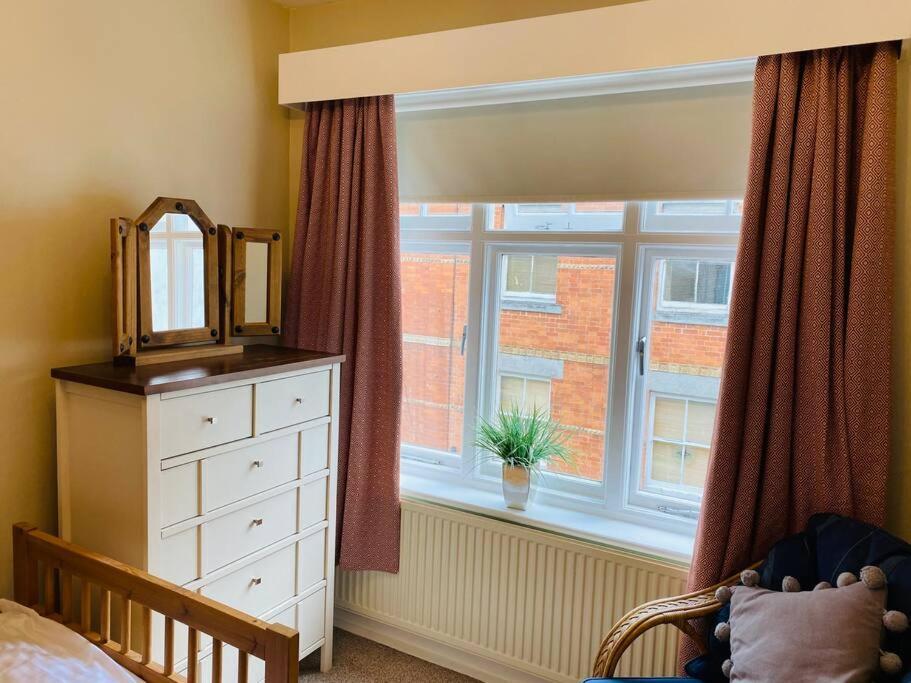 Rockferry 3 Bed Central Apartment + Parking Permit Dartmouth Extérieur photo